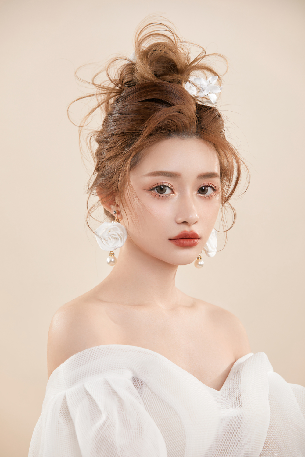 高級感抽絲紋理造型 芭比星耀妝感